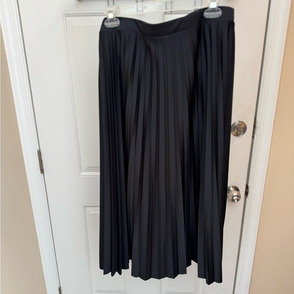 H&M Midi Black Skirt